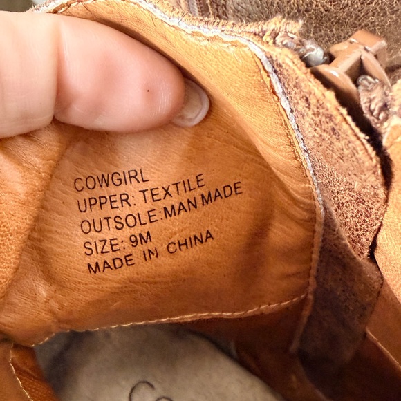 Coconuts by Matisse Cowgirl Studded Brown Ankle Boots Western - 9 - Picture 2 of 7